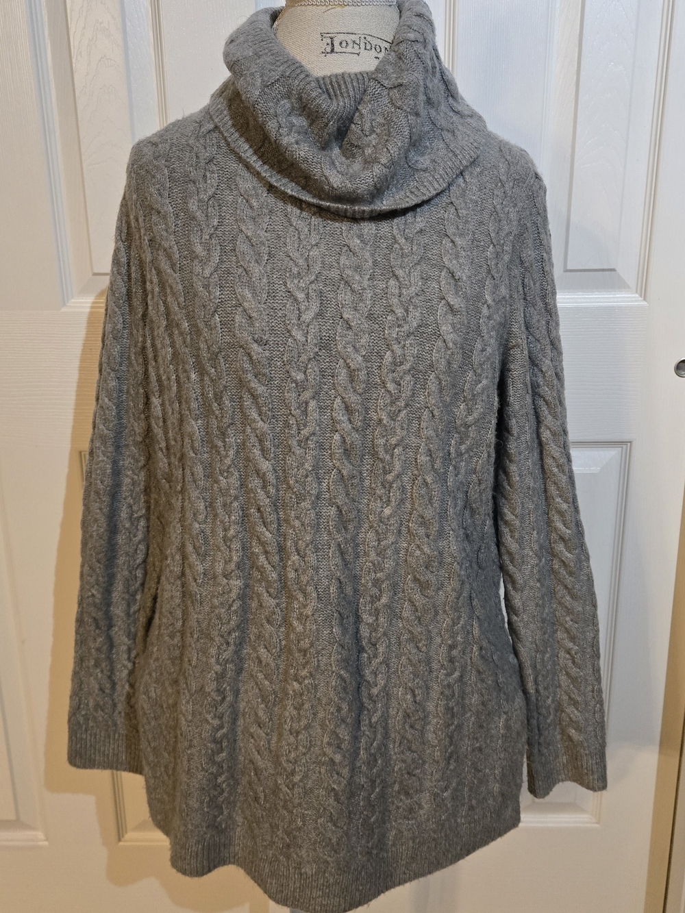 Talbots Gray Cable Knit Cowl Neck Sweater Pullover Women’s Small Cozy
